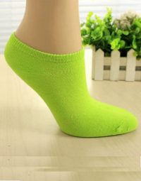 גרבי ספורט ירוקים גרביים איכותיים לנשים, מכותנה, לנעלי ספורט/סניקרס/אולסאטר, קיים בצבע שחור, לבן, אפור, תכלת, סגול, ירוק וורוד. מתאים לנשים מידה 36-39